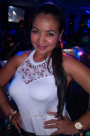 176819 - Laura Age: 40 - Colombia