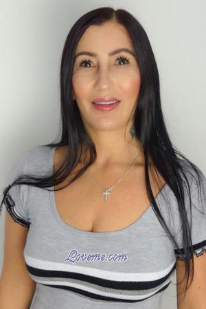 185424 - Yanet Age: 56 - Colombia