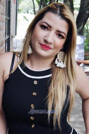 186686 - Guissela Age: 40 - Colombia