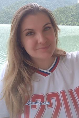 188520 - Elena Age: 40 - Russia