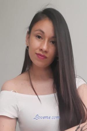 202783 - Laura Age: 34 - Colombia