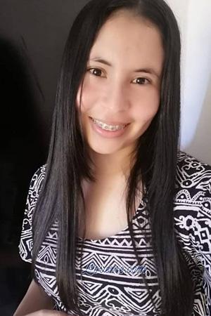 204180 - Arianna Age: 30 - Colombia