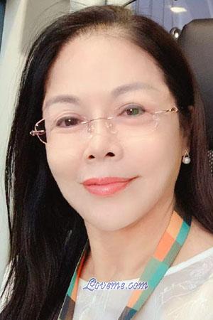 204425 - Lizzie Age: 58 - China