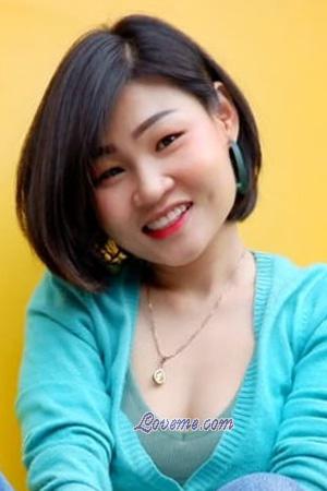 209905 - Ratchaneekorn Age: 38 - Thailand
