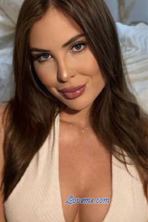 215867 - Anne-Laure Age: 31 - France