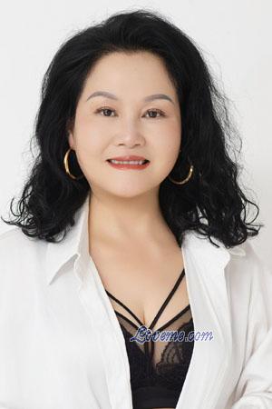 227229 - Isabelle� Age: 56 - China
