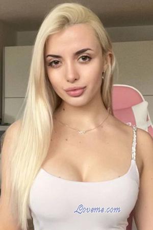227347 - Daryna Age: 22 - Ukraine