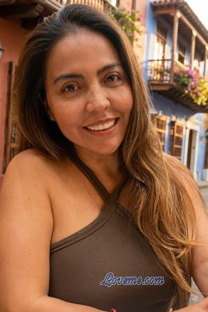 227430 - Karol Age: 43 - Colombia