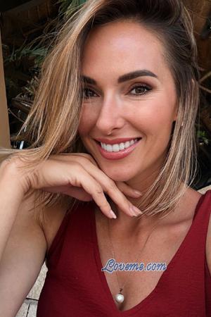 227686 - Yuliia Age: 37 - Mexico