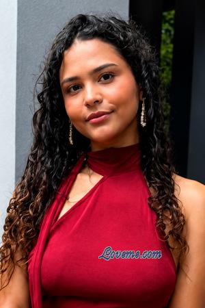 227693 - Laura Age: 19 - Colombia
