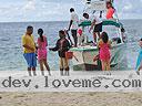 cartagena-women-boat-1104-46